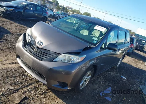2013 Toyota Sienna L V6 7 Passenger z USA, uszkodzony, nr VIN 5TDZK3DC5DS314673